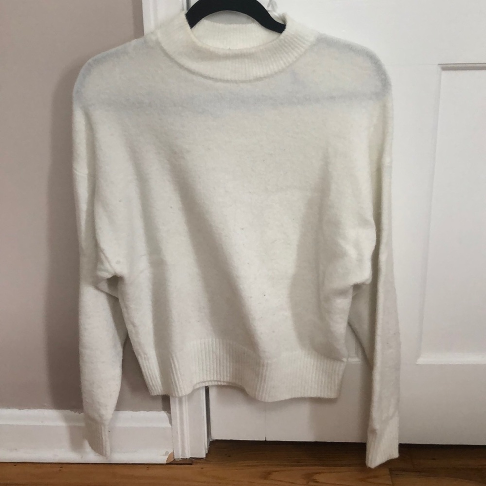 H&M white sweater